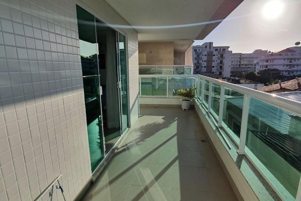 Lindíssimo apartamento, ar condic, 7 min da praia! Apartamento Cabo Frio Exterior foto